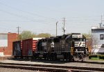 NS 4617 leads train E60 off the connector track onto the "H" line 